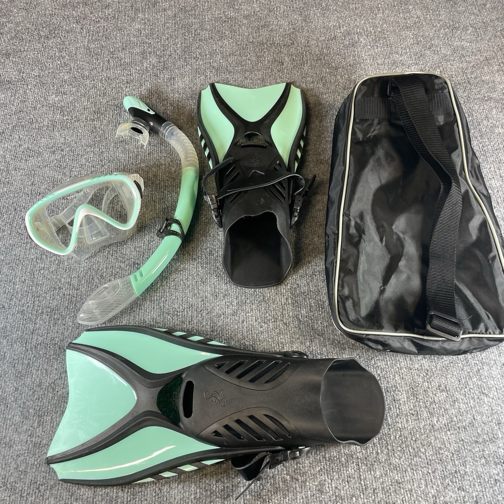 Seavenger Snorkeling Set Mask, Fins, Snorkel, Gear Bag Size 10/13 Teal